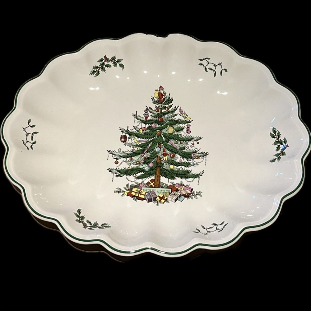 Oval Fluted Christmas Tree Dish